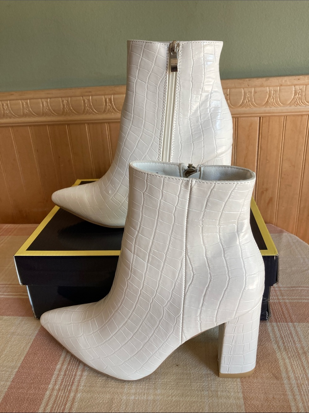 NWT She & In White Croc-Embossed Block Heel Ankle Boots